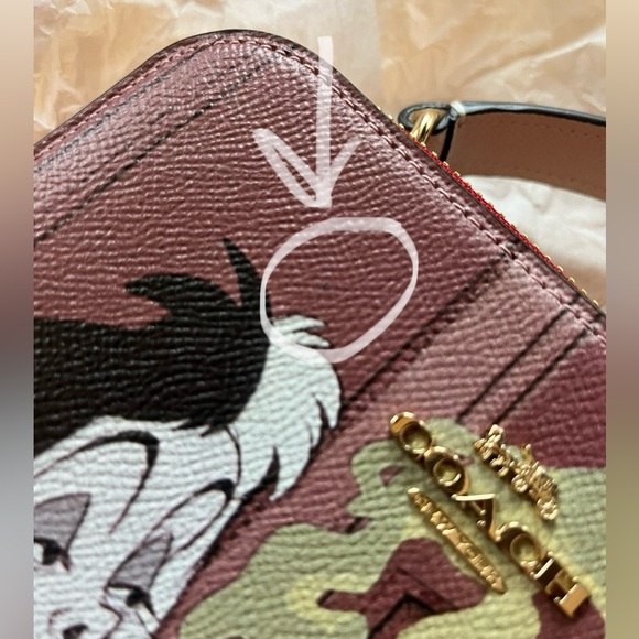 NWT Disney X Coach Box Crossbody With Cruella Motif - Picture 3 of 14